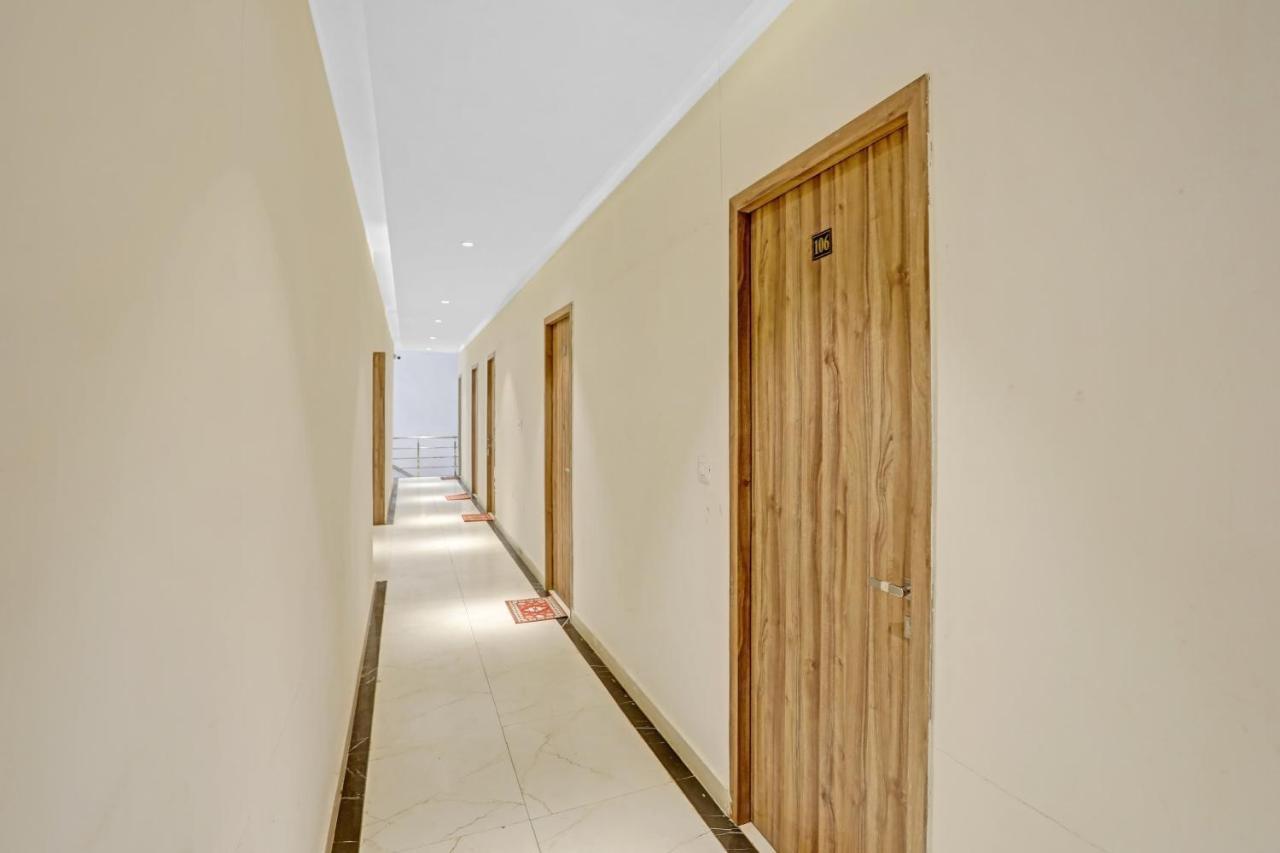 Collection O 85238 Tulika Garden Hotel Izatnagar Ngoại thất bức ảnh