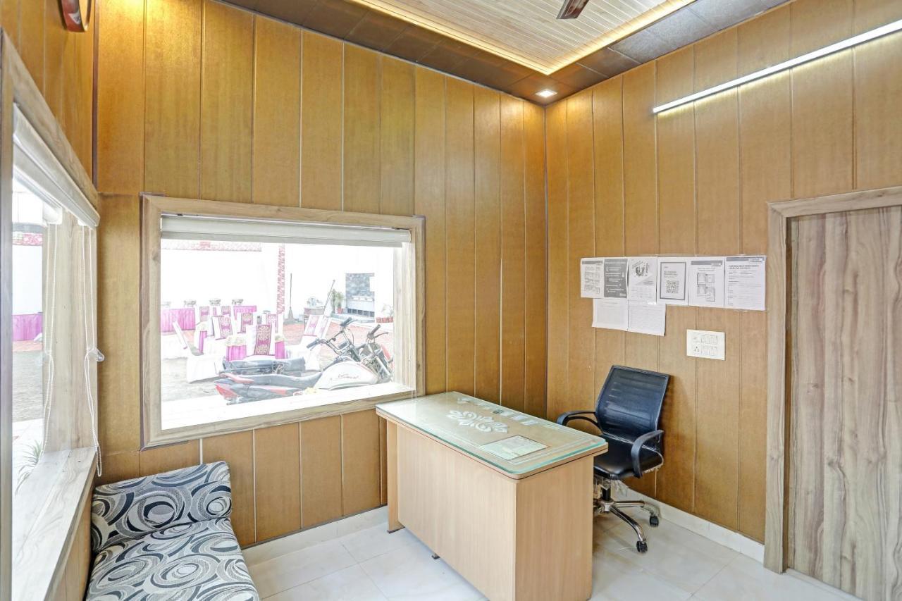 Collection O 85238 Tulika Garden Hotel Izatnagar Ngoại thất bức ảnh