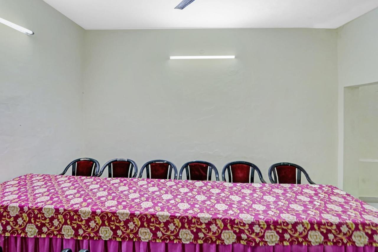 Collection O 85238 Tulika Garden Hotel Izatnagar Ngoại thất bức ảnh