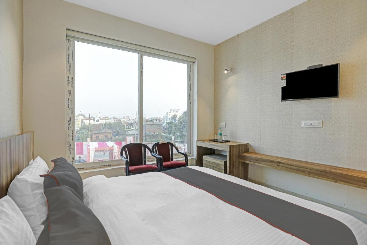 Collection O 85238 Tulika Garden Hotel Izatnagar Ngoại thất bức ảnh